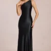 Robe longue asymétrique à nouer dans le dos Adelina, en noir Robe longue asymétrique à nouer dans le dos Adelina, en noir