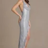 Robe longue asymétrique plongeante ornée Vivienne Premium, couleur argent Robe longue asymétrique plongeante ornée Vivienne Premium, couleur argent
