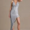 Robe longue asymétrique plongeante ornée Vivienne Premium, couleur argent Robe longue asymétrique plongeante ornée Vivienne Premium, couleur argent