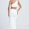 Robe longue asymétrique Rosalia avec détails métalliques, en blanc Robe longue asymétrique Rosalia avec détails métalliques, en blanc