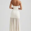 Robe longue asymétrique sans bretelles Melina, couleur ivoire Robe longue asymétrique sans bretelles Melina, couleur ivoire