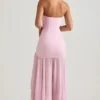 Robe longue asymétrique sans bretelles Melina, coupe en queue de poisson, rose pâle Robe longue asymétrique sans bretelles Melina, coupe en queue de poisson, rose pâle