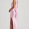 Robe longue asymétrique Sheril avec détail foulard, rose pâle Robe longue asymétrique Sheril avec détail foulard, rose pâle