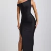 Robe longue asymétrique à une épaule froncée Akeeva, en noir Robe longue asymétrique à une épaule froncée Akeeva, en noir