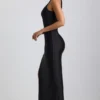 Robe longue asymétrique à une épaule froncée Akeeva, en noir Robe longue asymétrique à une épaule froncée Akeeva, en noir
