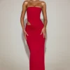 Robe longue bandeau à découpes en jersey doux Zorya, couleur rouge vif Robe longue bandeau à découpes en jersey doux Zorya, couleur rouge vif