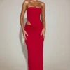 Robe longue bandeau à découpes en jersey doux Zorya, couleur rouge vif Robe longue bandeau à découpes en jersey doux Zorya, couleur rouge vif