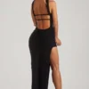 Robe longue bandeau ornée Belgravia en noir Robe longue bandeau ornée Belgravia en noir