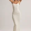 Robe longue à bretelles et encolure dégagée Salma en modal, imprimé floral Robe longue à bretelles et encolure dégagée Salma en modal, imprimé floral