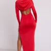 Robe longue à capuche et manches longues Desdemona, couleur rouge feu Robe longue à capuche et manches longues Desdemona, couleur rouge feu