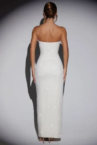 Robe longue à col bénitier et bandeau orné La Rochette, couleur ivoire