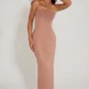 Robe longue à col bénitier et bandeau orné Palermo, couleur beige Robe longue à col bénitier et bandeau orné Palermo, couleur beige