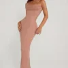 Robe longue à col bénitier et bandeau orné Palermo, couleur beige Robe longue à col bénitier et bandeau orné Palermo, couleur beige