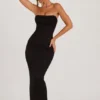 Robe longue à col bénitier et bandeau orné « Palermo » en noir Robe longue à col bénitier et bandeau orné « Palermo » en noir