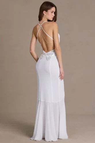 Robe longue à col bénitier et dos nu en mousseline Emmeline, blanche