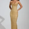 Robe longue à col bénitier et ornements Constance, couleur or Robe longue à col bénitier et ornements Constance, couleur or