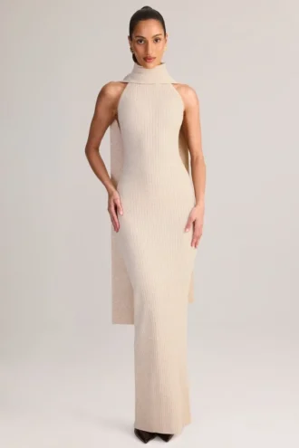 Robe longue à col dos nu et détails en écharpe en maille côtelée Dree, couleur crème