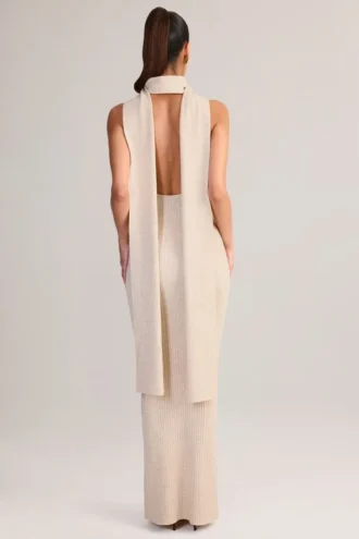 Robe longue à col dos nu et détails en écharpe en maille côtelée Dree, couleur crème