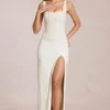 Robe longue corset en dentelle Zalia, couleur ivoire Robe longue corset en dentelle Zalia, couleur ivoire
