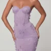 Robe longue corsetée à lacets Amal, couleur lilas Robe longue corsetée à lacets Amal, couleur lilas