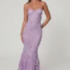 Robe longue corsetée à lacets Amal, couleur lilas Robe longue corsetée à lacets Amal, couleur lilas
