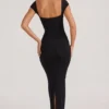 Robe longue Dolcezza à encolure en cœur, couleur noire Robe longue Dolcezza à encolure en cœur, couleur noire