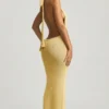 Robe longue dos nu bouclée Mirri en jaune Robe longue dos nu bouclée Mirri en jaune