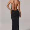 Robe longue dos nu à col bénitier ornée Feyre en noir Robe longue dos nu à col bénitier ornée Feyre en noir