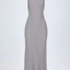 Robe longue dos nu à dos nu Solara en argent Robe longue dos nu à dos nu Solara en argent