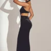 Robe longue à dos nu en velours Adriana, noir jais Robe longue à dos nu en velours Adriana, noir jais