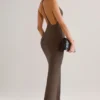 Robe longue dos nu à encolure plongeante Leire en modal, couleur chocolat Robe longue dos nu à encolure plongeante Leire en modal, couleur chocolat