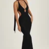 Robe longue à dos nu et découpes avec détail foulard Anneka, en noir Robe longue à dos nu et découpes avec détail foulard Anneka, en noir