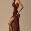 Robe longue à dos nu et découpes Caicos, couleur brun espresso