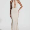Robe longue à dos nu et dos en queue de poisson Desiree, couleur ivoire Robe longue à dos nu et dos en queue de poisson Desiree, couleur ivoire