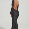 Robe longue à dos nu et ornements Jailene en noir Robe longue à dos nu et ornements Jailene en noir