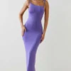 Robe longue dos nu à fronces Devika, couleur violet Robe longue dos nu à fronces Devika, couleur violet