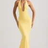 Robe longue dos nu à fronces et dos nu Laverna en jaune pastel Robe longue dos nu à fronces et dos nu Laverna en jaune pastel
