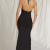 Robe longue à dos nu Indi en noir Robe longue à dos nu Indi en noir
