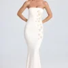 Robe longue drapée à appliqués floraux Aveline, couleur ivoire Robe longue drapée à appliqués floraux Aveline, couleur ivoire