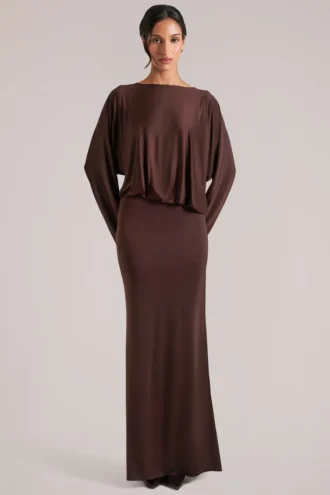 Robe longue drapée à manches longues Lani en marron chocolat