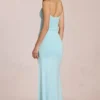 Robe longue Elanora à col en V profond, couleur aqua pâle Robe longue Elanora à col en V profond, couleur aqua pâle