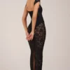 Robe longue Elisa à encolure en cœur, en noir Robe longue Elisa à encolure en cœur, en noir