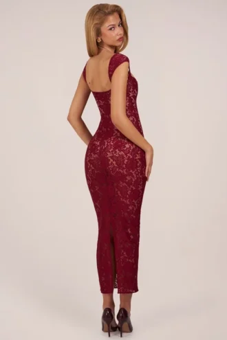 Robe longue Elisa à encolure en cœur, rouge cerise