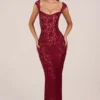 Robe longue Elisa à encolure en cœur, rouge cerise Robe longue Elisa à encolure en cœur, rouge cerise