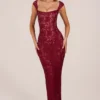 Robe longue Elisa à encolure en cœur, rouge cerise Robe longue Elisa à encolure en cœur, rouge cerise