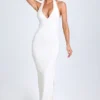 Robe longue Elisana à encolure dos nu et bordure en dentelle, en modal, couleur blanche Robe longue Elisana à encolure dos nu et bordure en dentelle, en modal, couleur blanche
