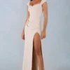 Robe longue Elva en modal à encolure en cœur et taille drapée, couleur ivoire Robe longue Elva en modal à encolure en cœur et taille drapée, couleur ivoire