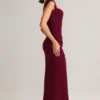 Robe longue Elva en modal à encolure en cœur et taille drapée, couleur vin Robe longue Elva en modal à encolure en cœur et taille drapée, couleur vin