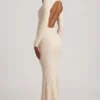 Robe longue en dentelle froncée dos nu Tarini, couleur ivoire Robe longue en dentelle froncée dos nu Tarini, couleur ivoire