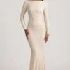 Robe longue en dentelle froncée dos nu Tarini, couleur ivoire Robe longue en dentelle froncée dos nu Tarini, couleur ivoire
